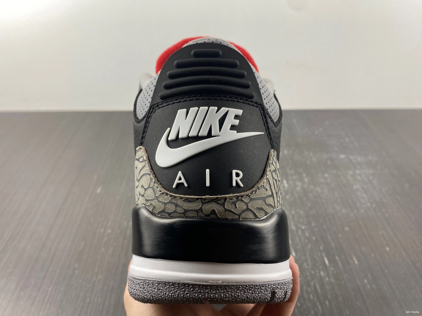 3  Cement Black (2018) Retro Jordan 854262-001 1010